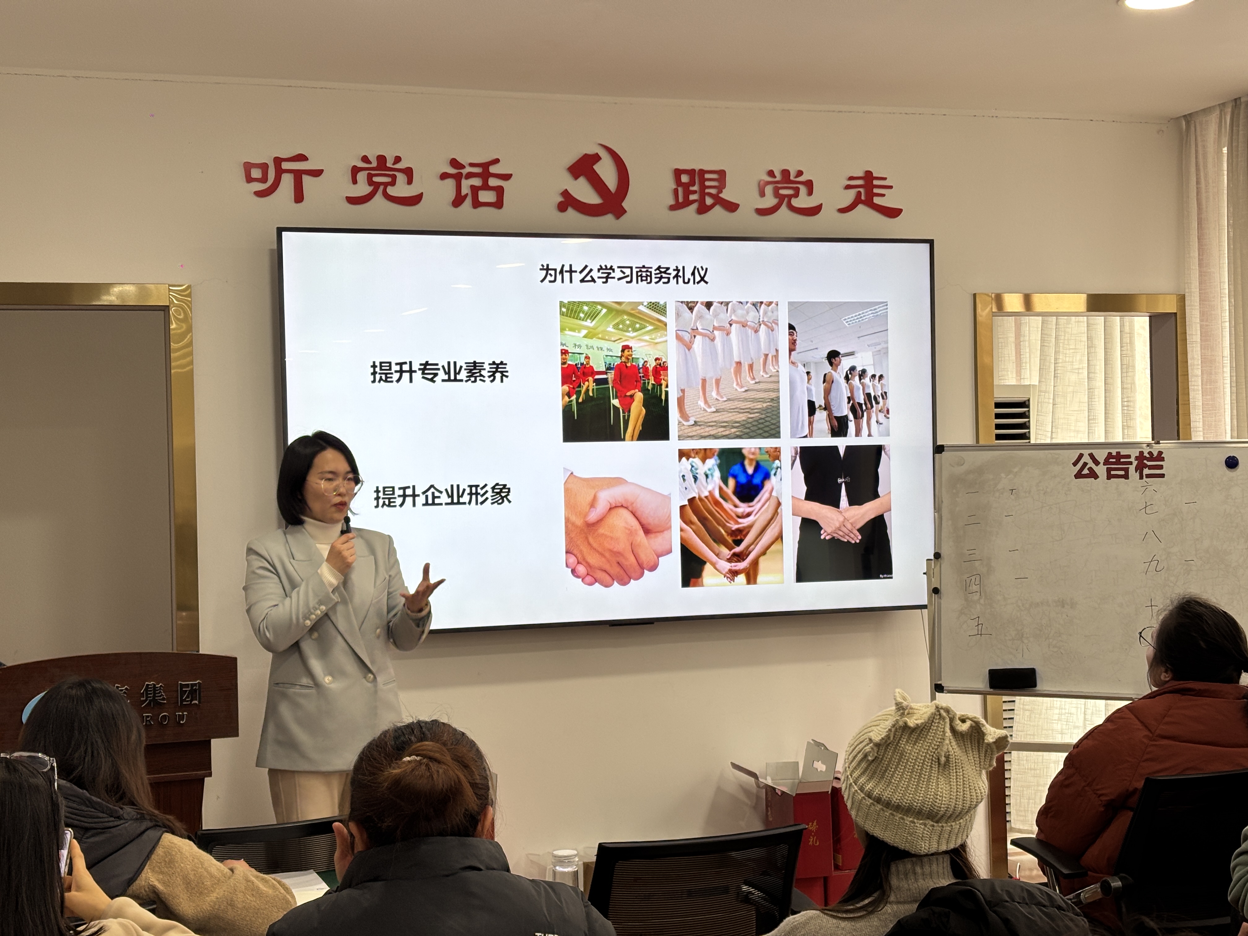 default.jpg default.jpg